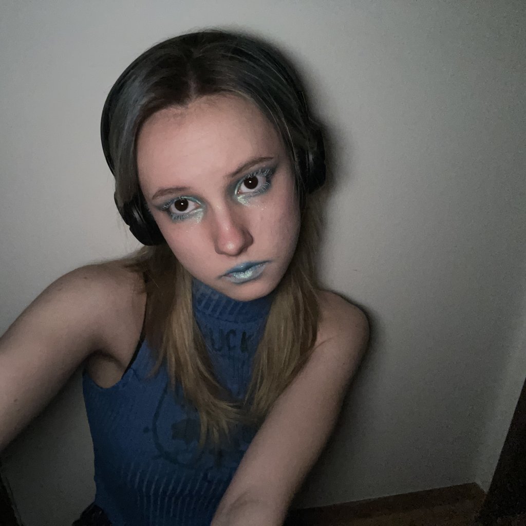 Glass.doll